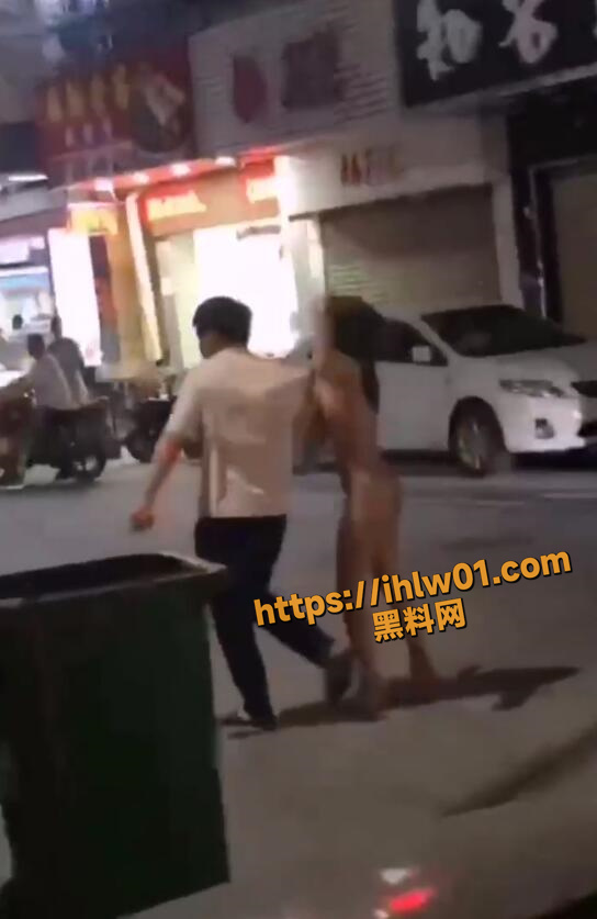 544X837
