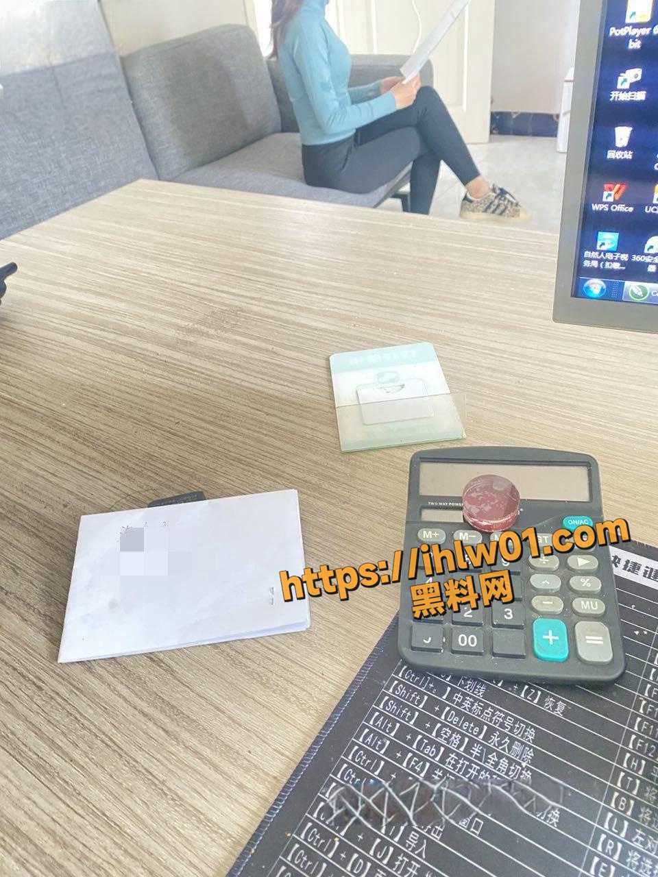 960X1280