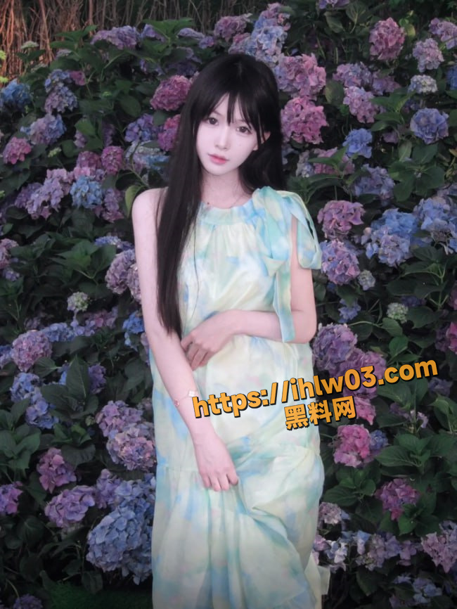 650X866