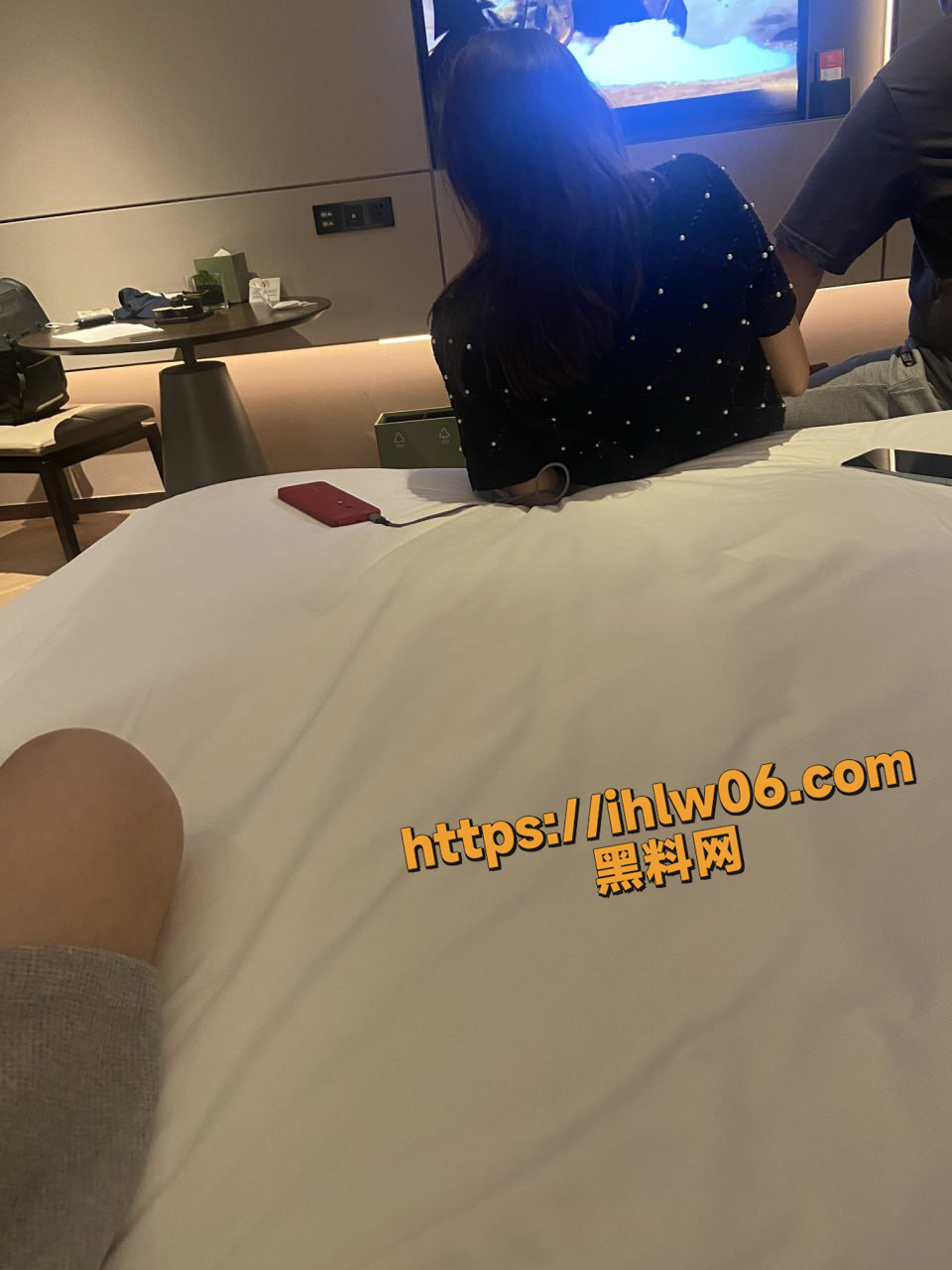 960X1280
