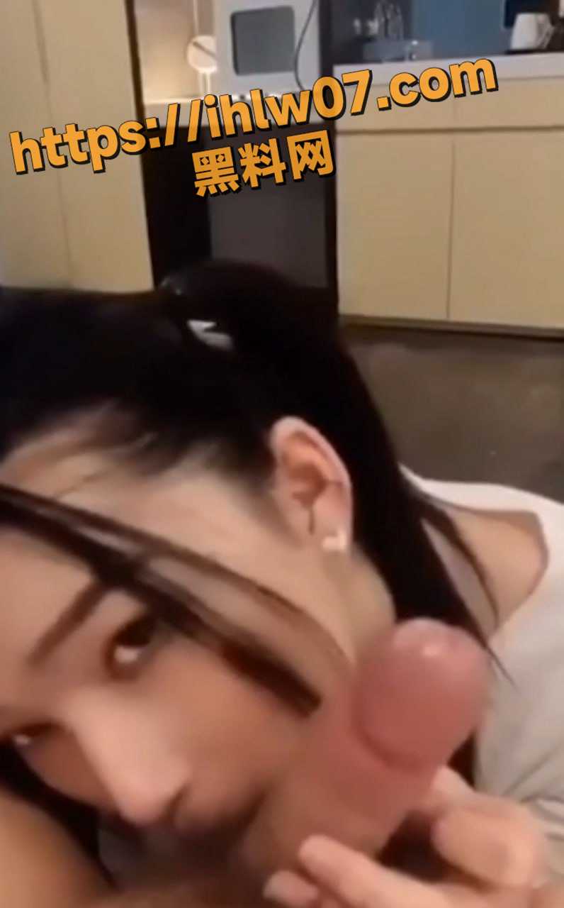 796X1280