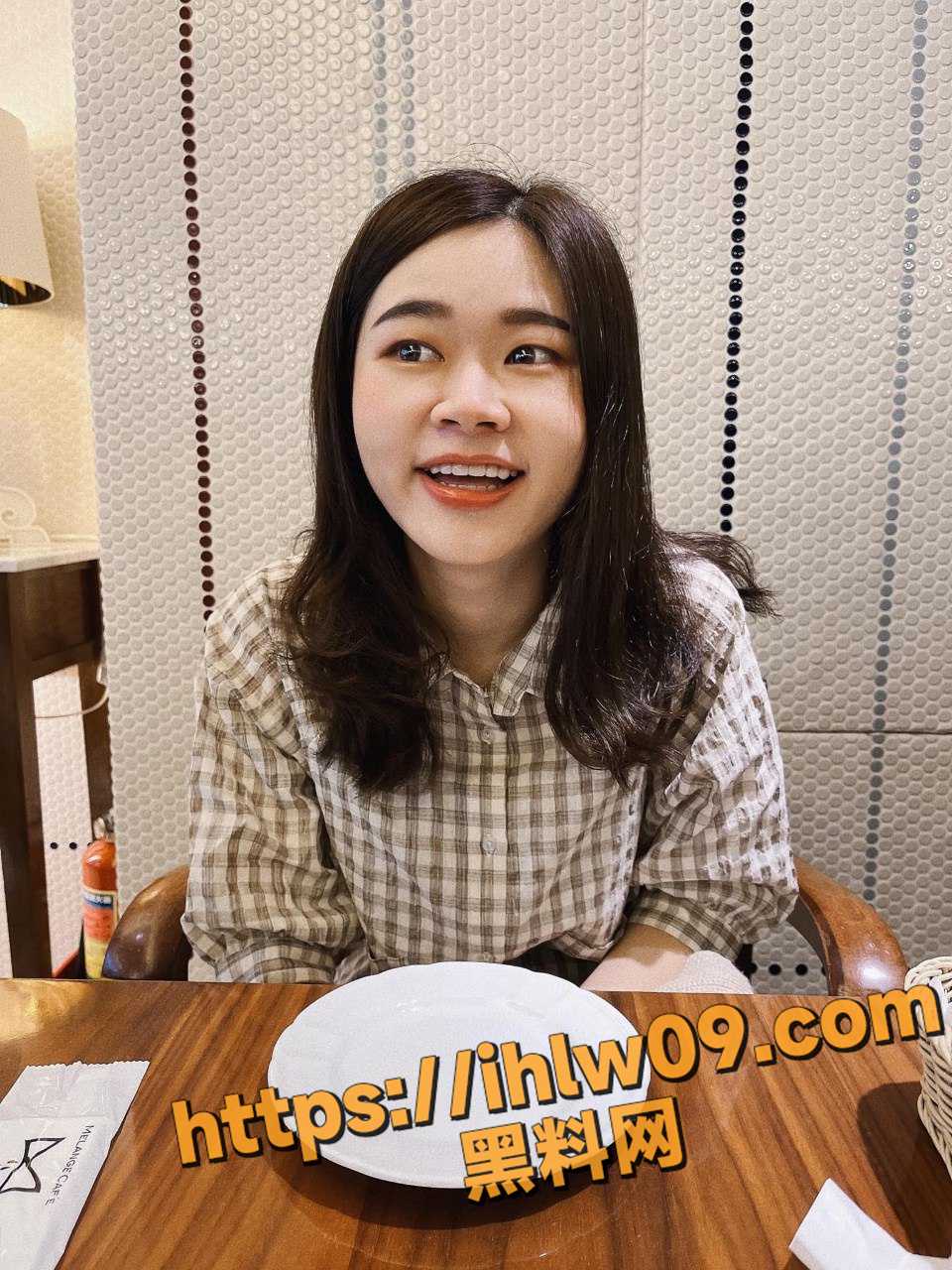 960X1280