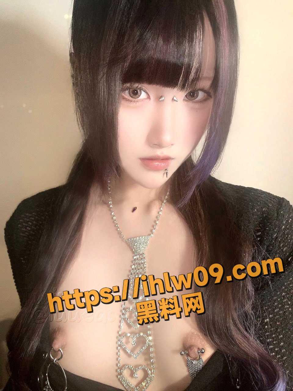 960X1280