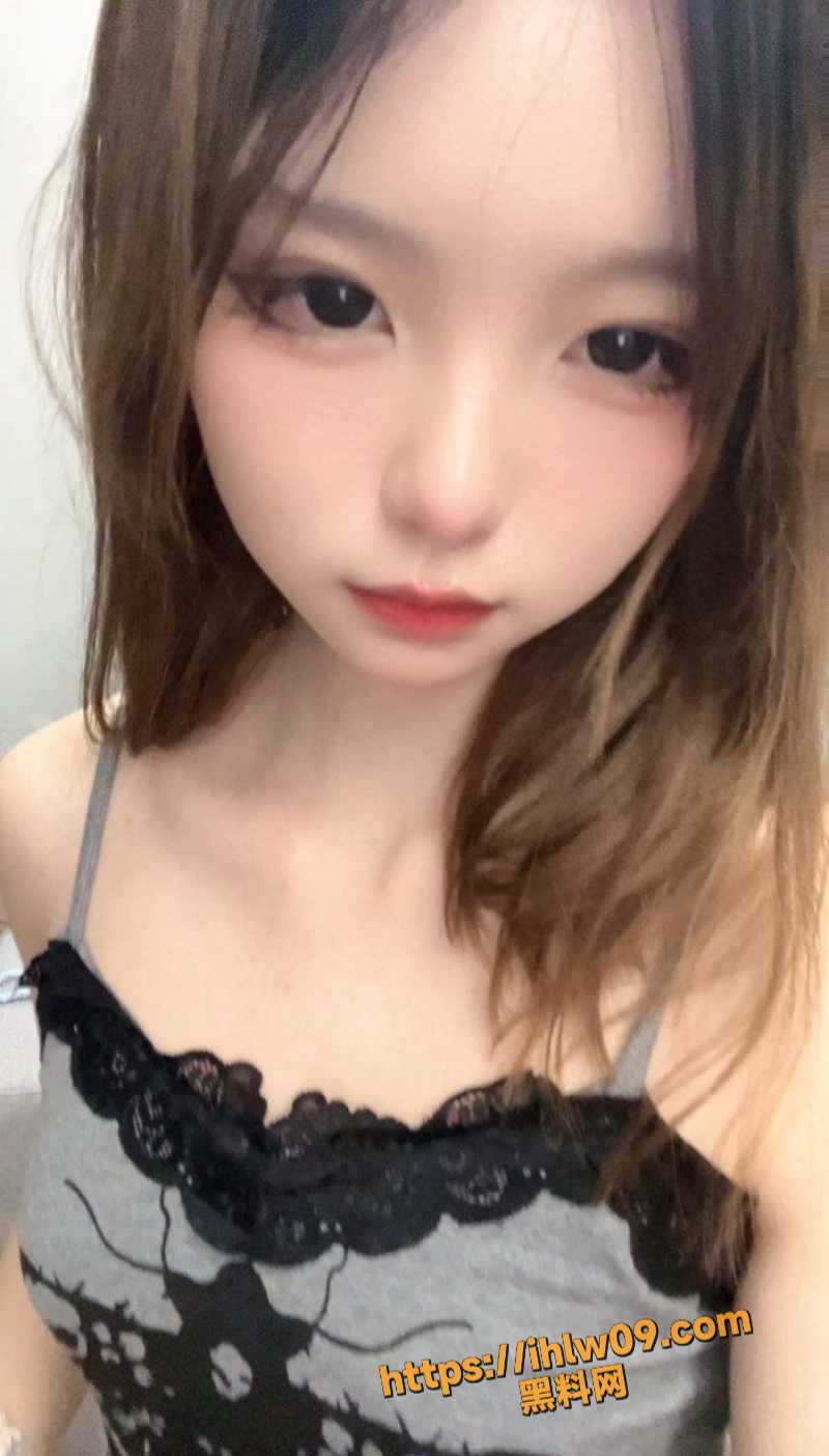 800X1404