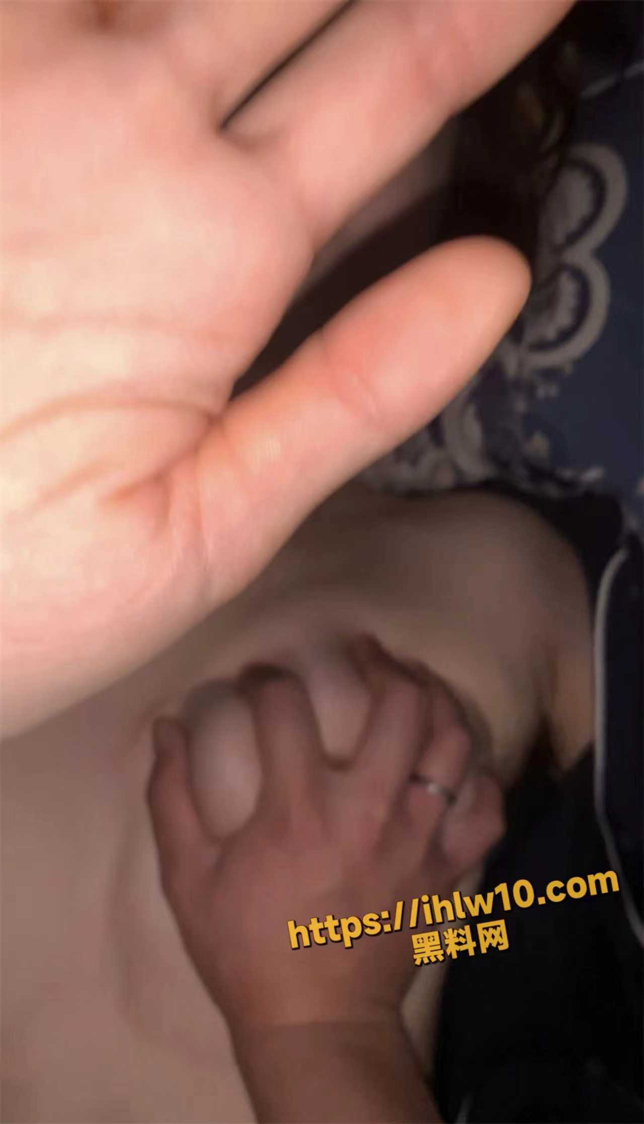 1279X2232