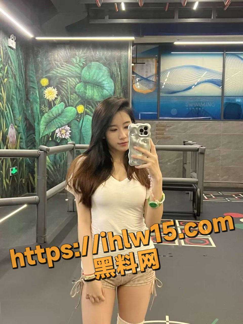960X1280