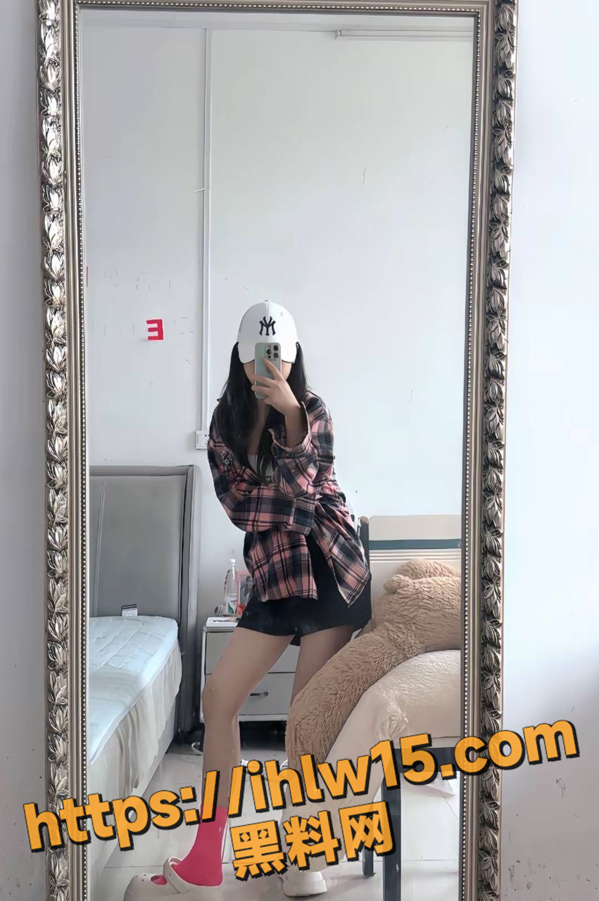 851X1280