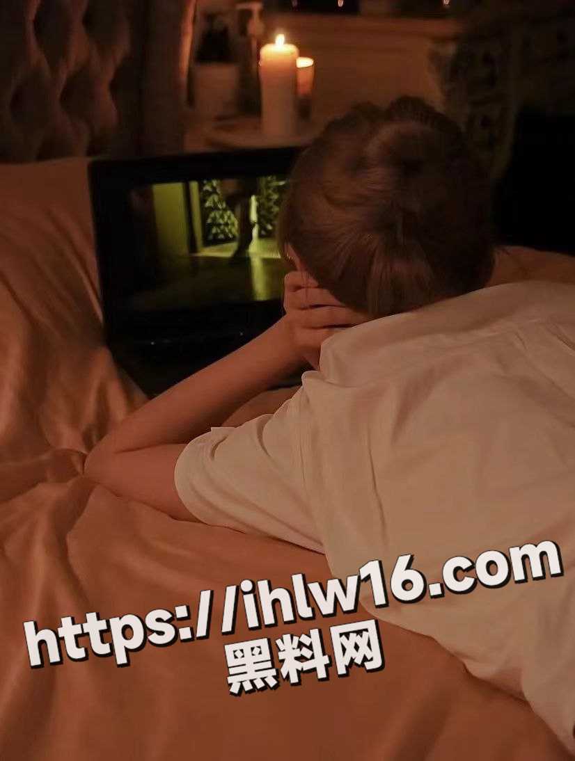 826X1094