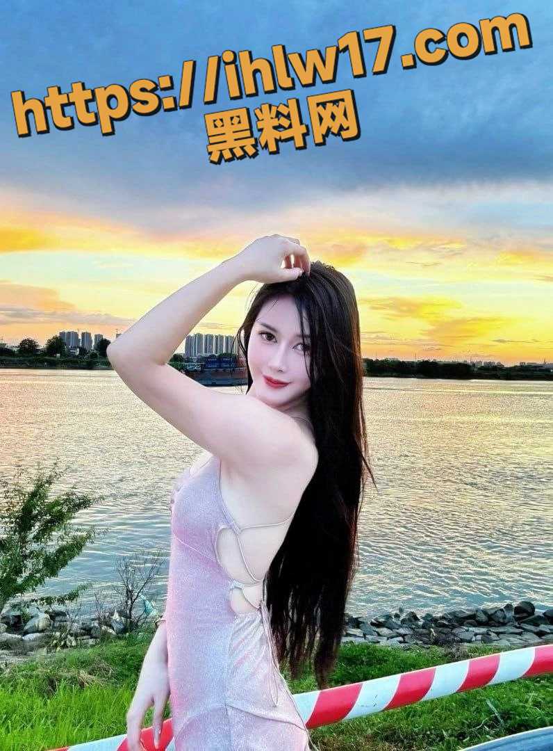 796X1080