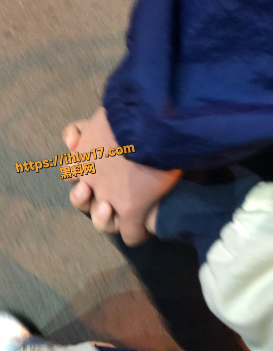 553X711