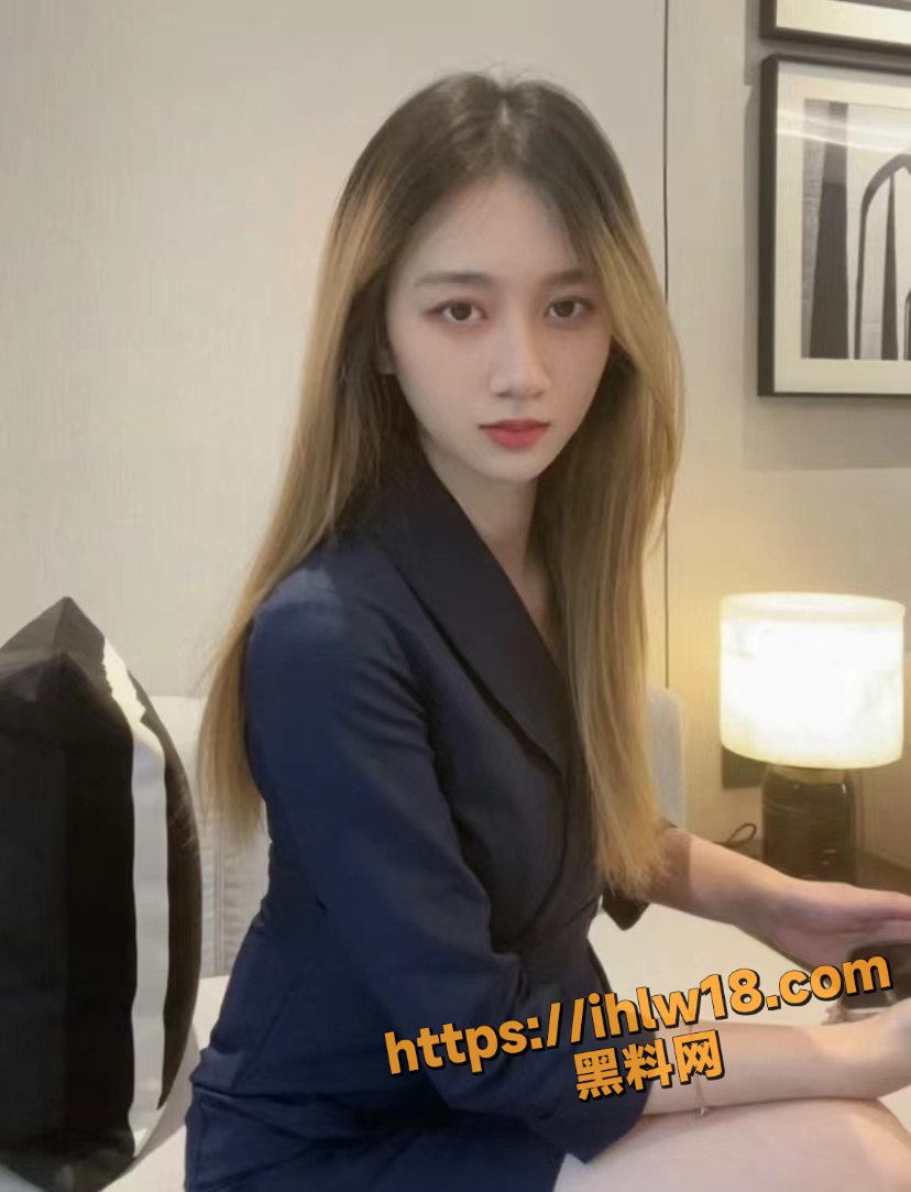 828X1083