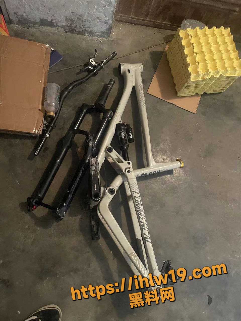 960X1280