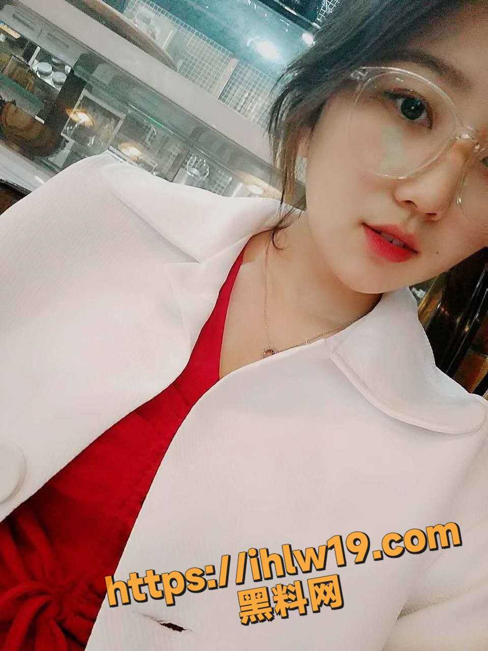 960X1280