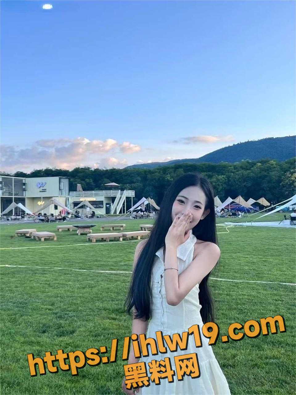 960X1280