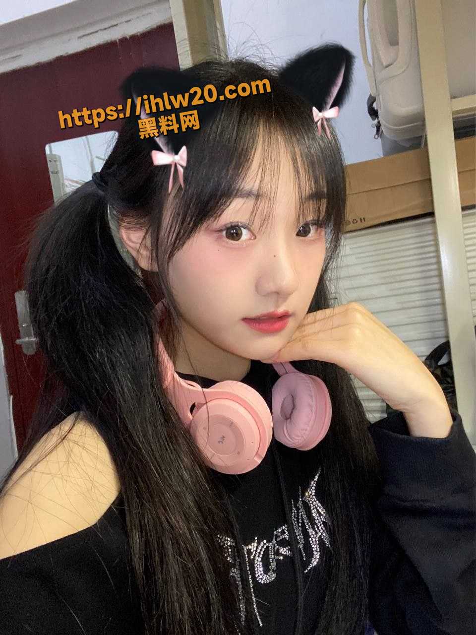 960X1280