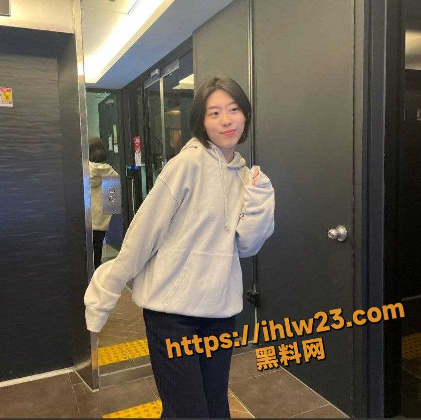 844X843