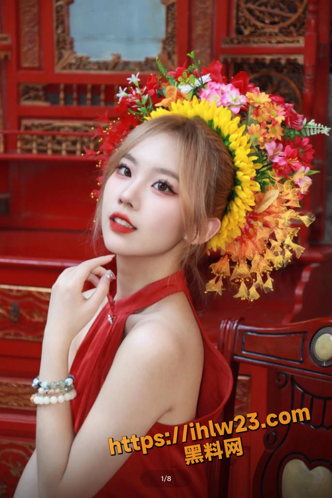 686X1028