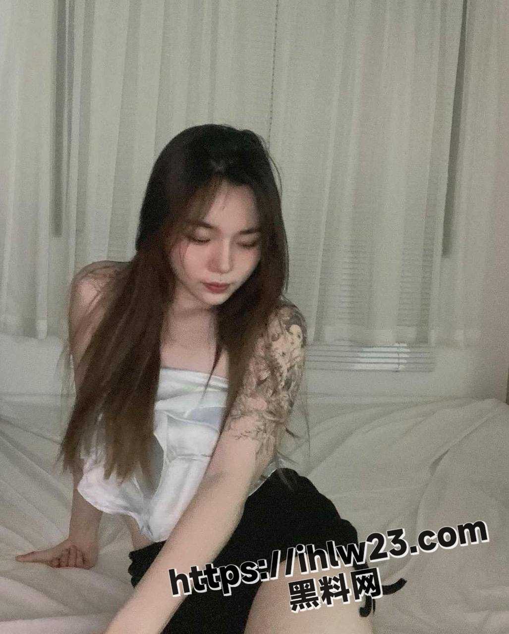 1027X1280