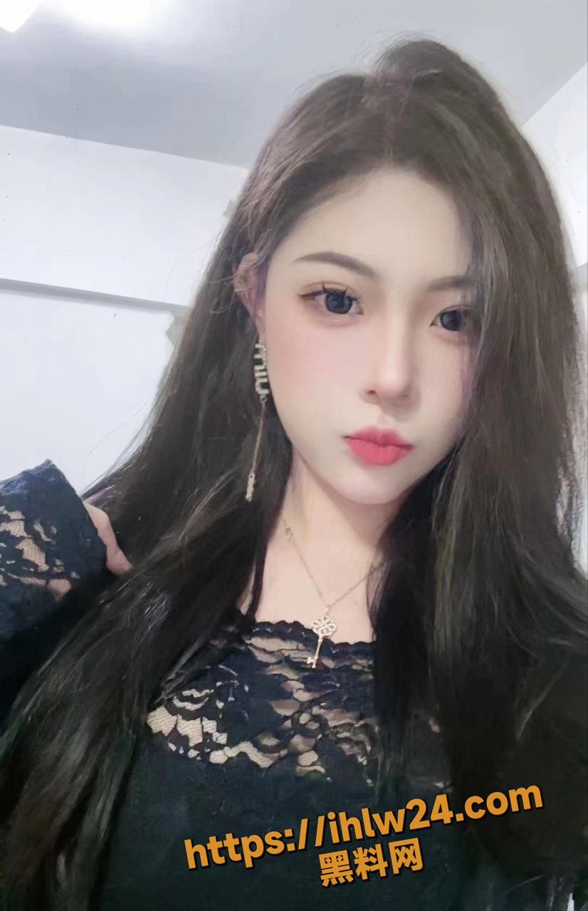 826X1280