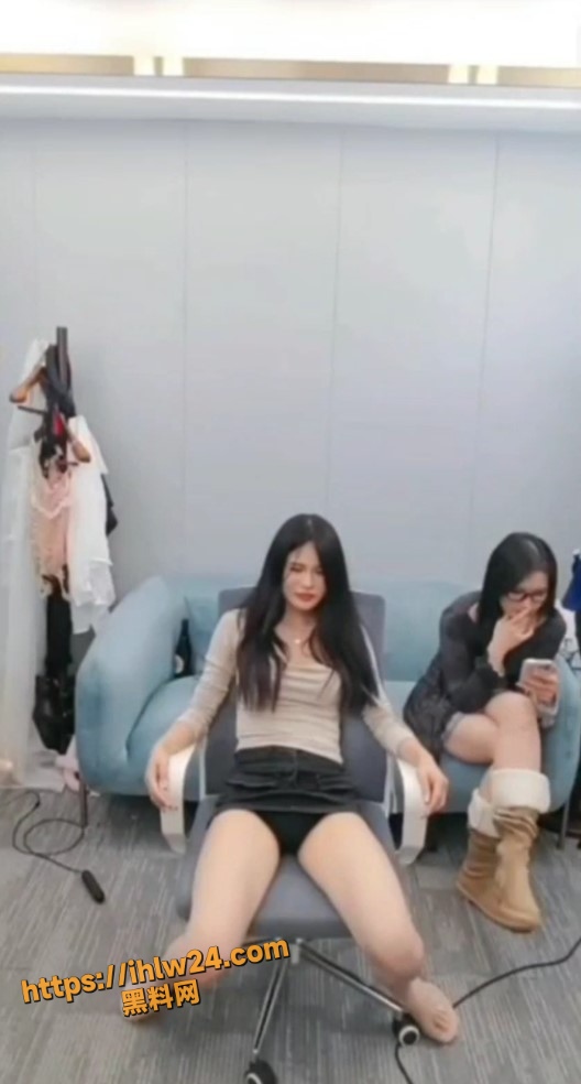 528X984
