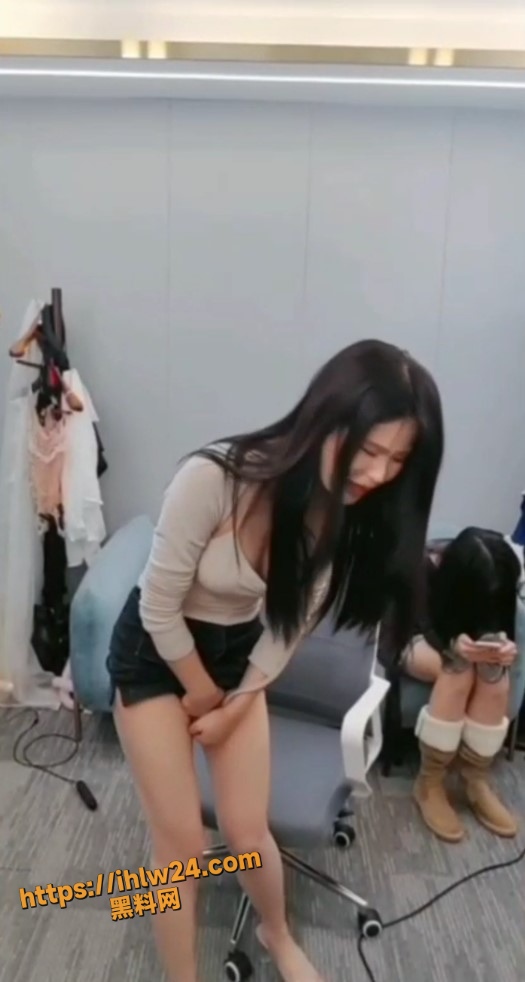 525X982
