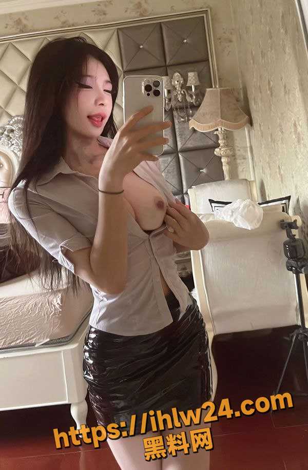 600X916