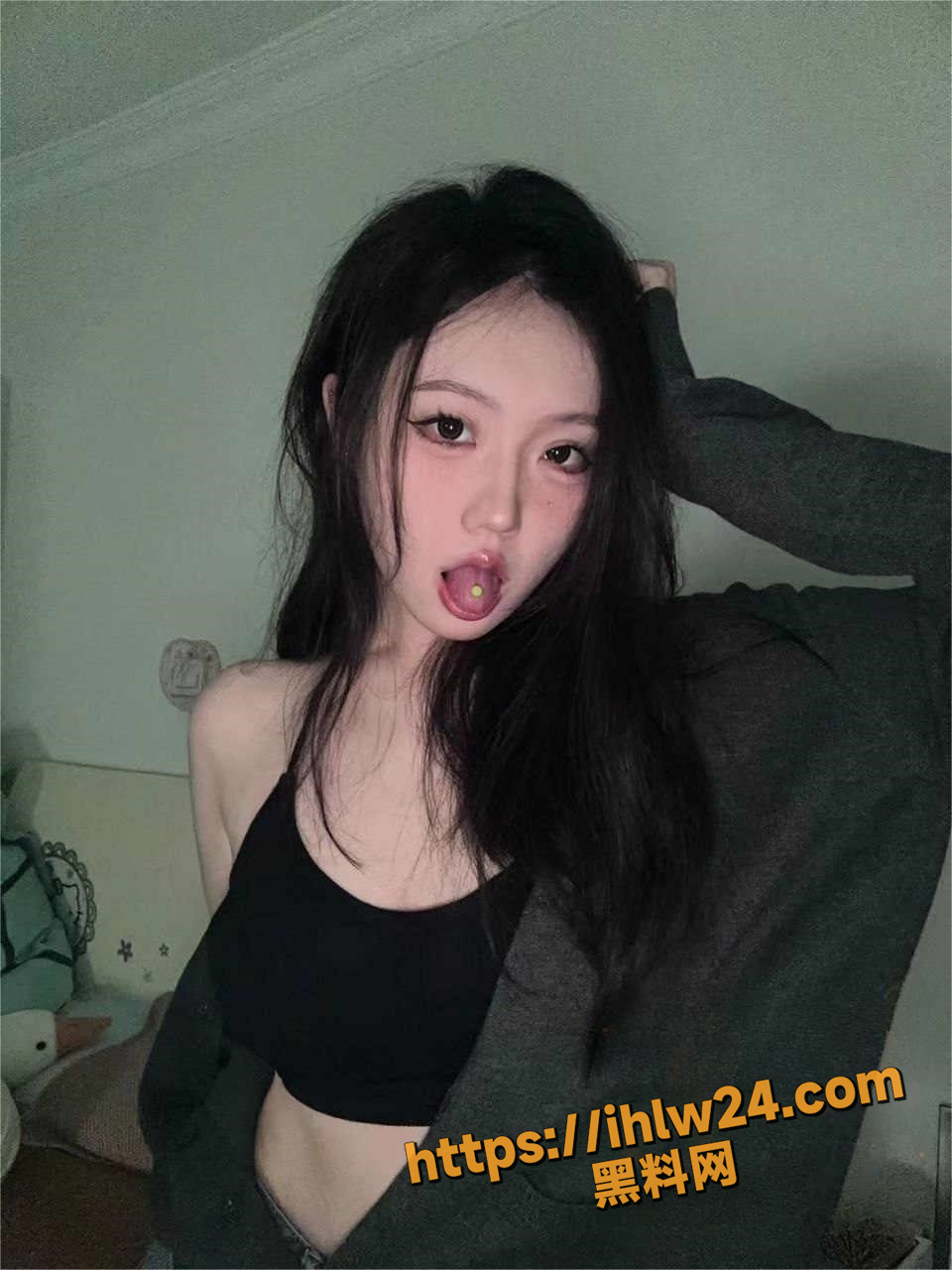 960X1280