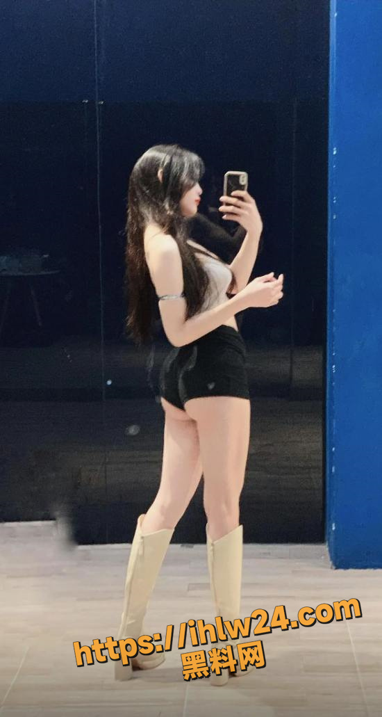 550X1031