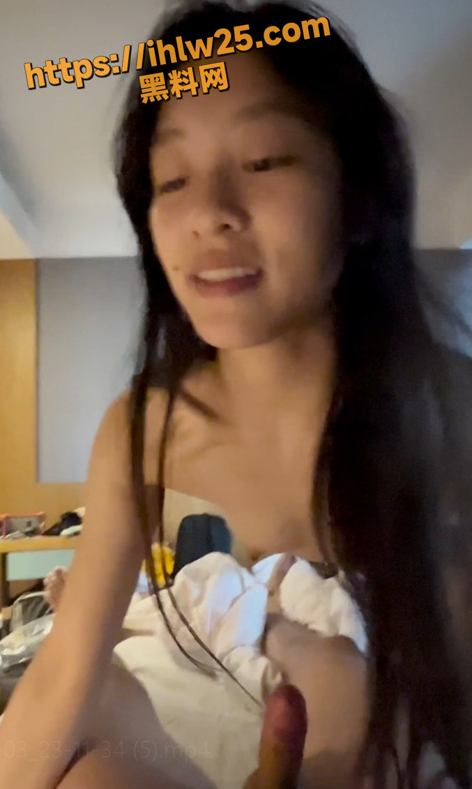 677X1131