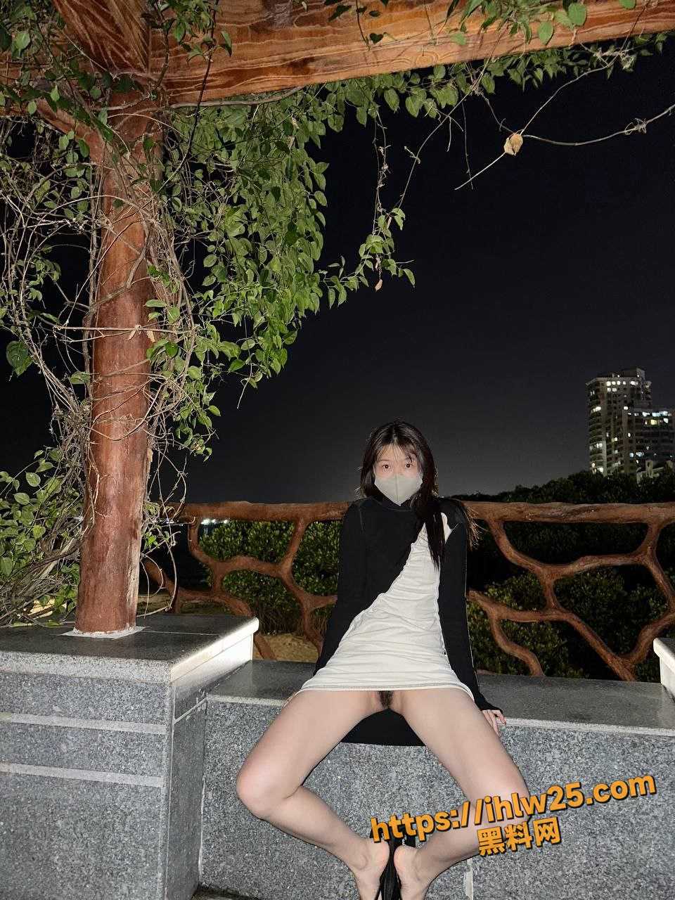 960X1280