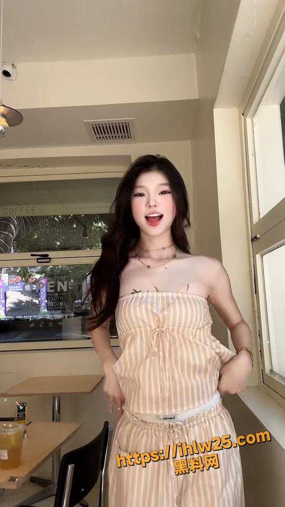 576X1024