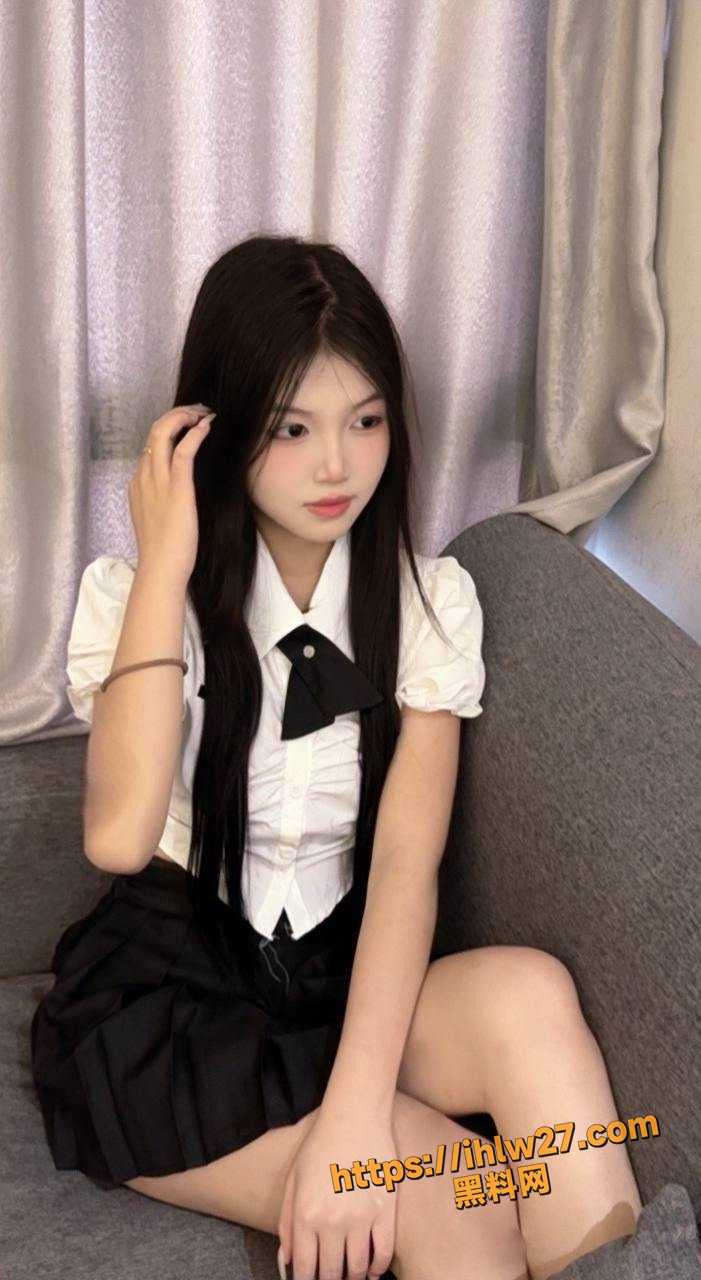 701X1280