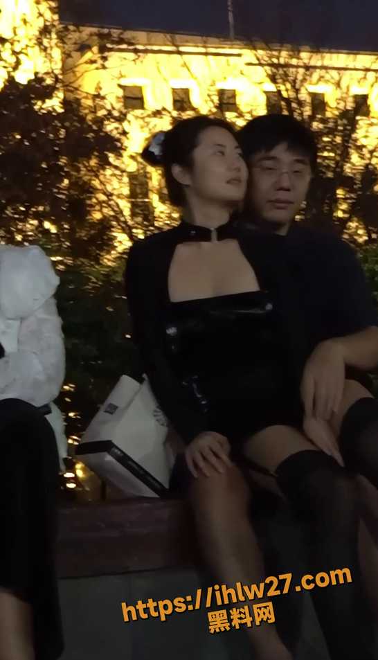 546X953