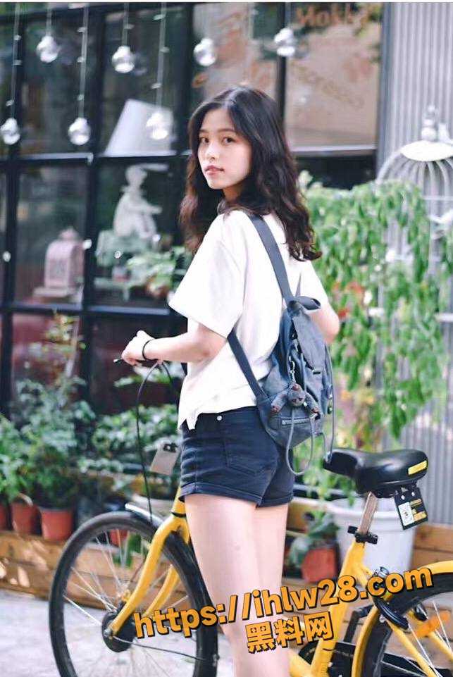 643X961