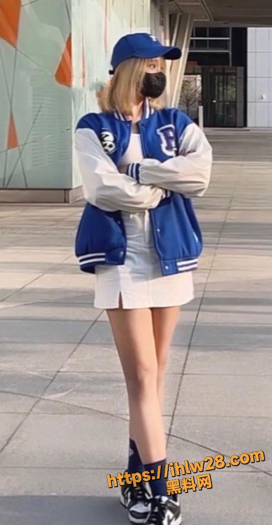 548X1055