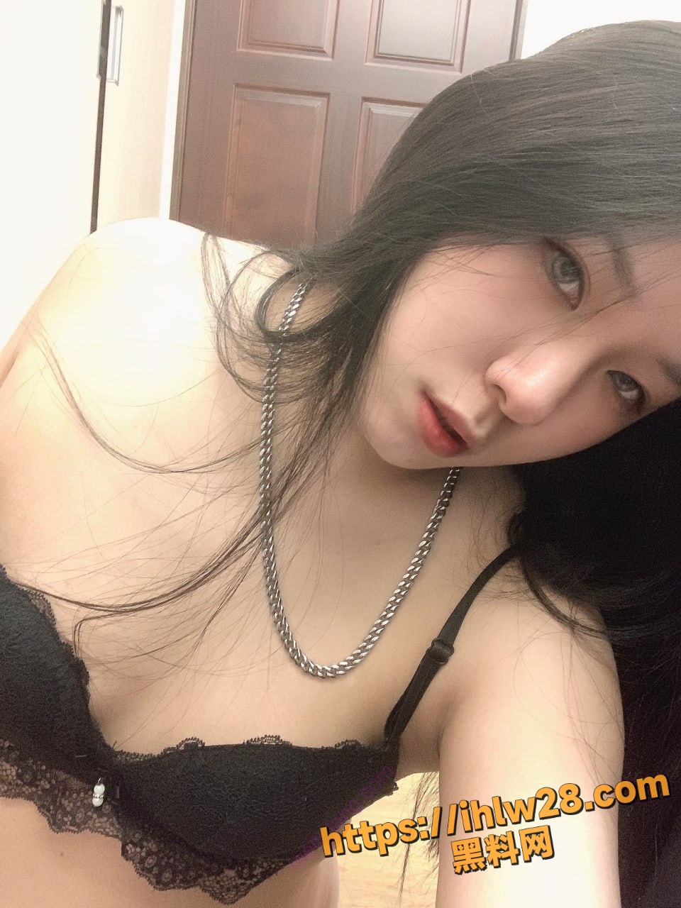960X1280