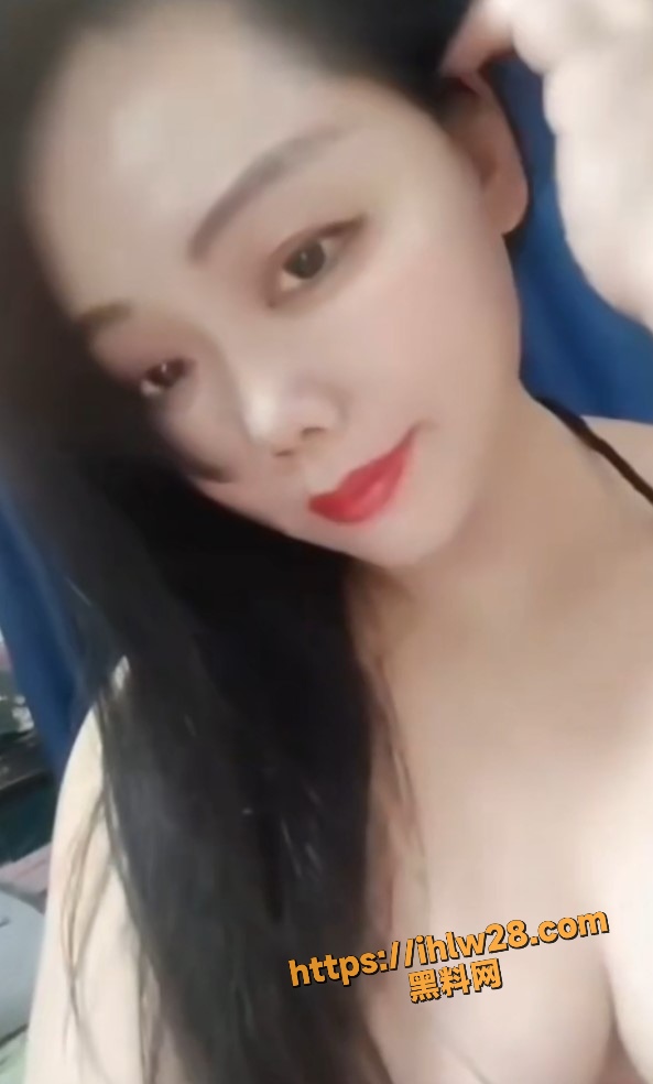598X935