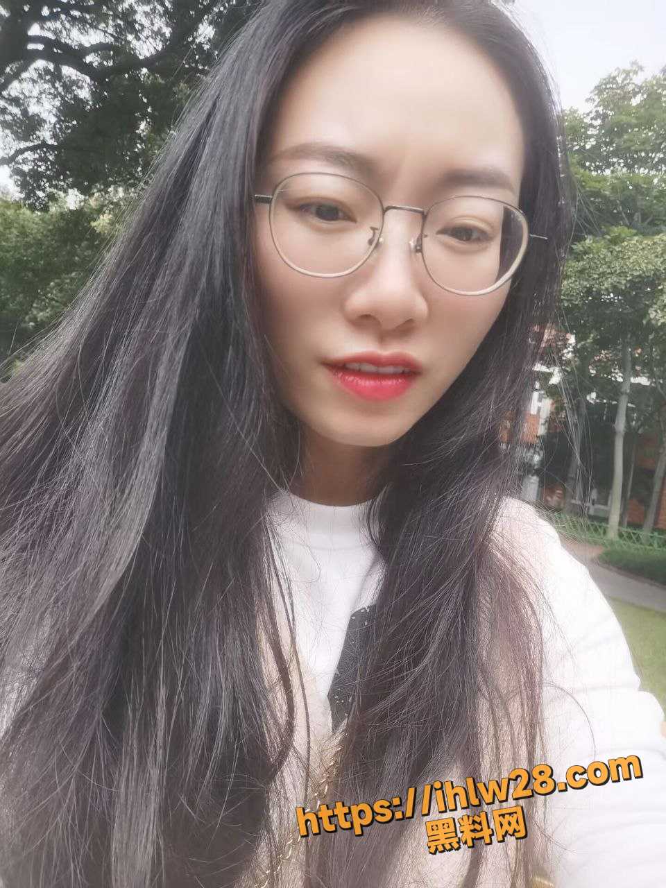 960X1280