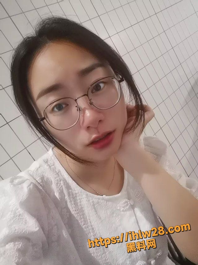 640X853