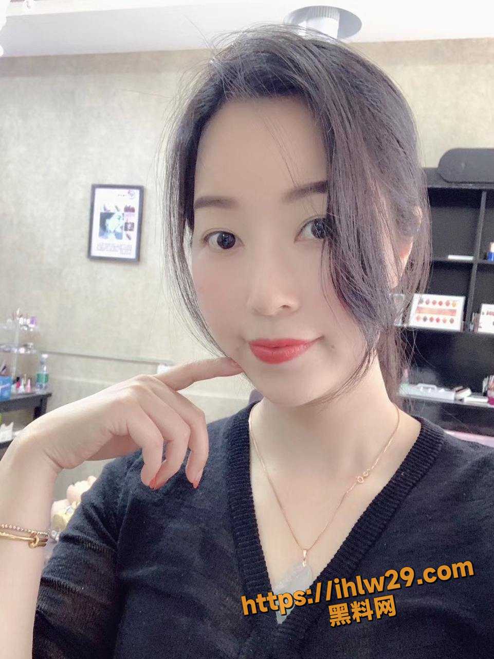 961X1280
