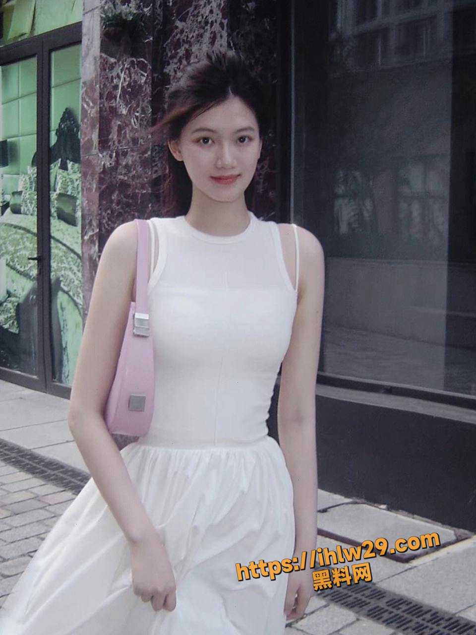 960X1280