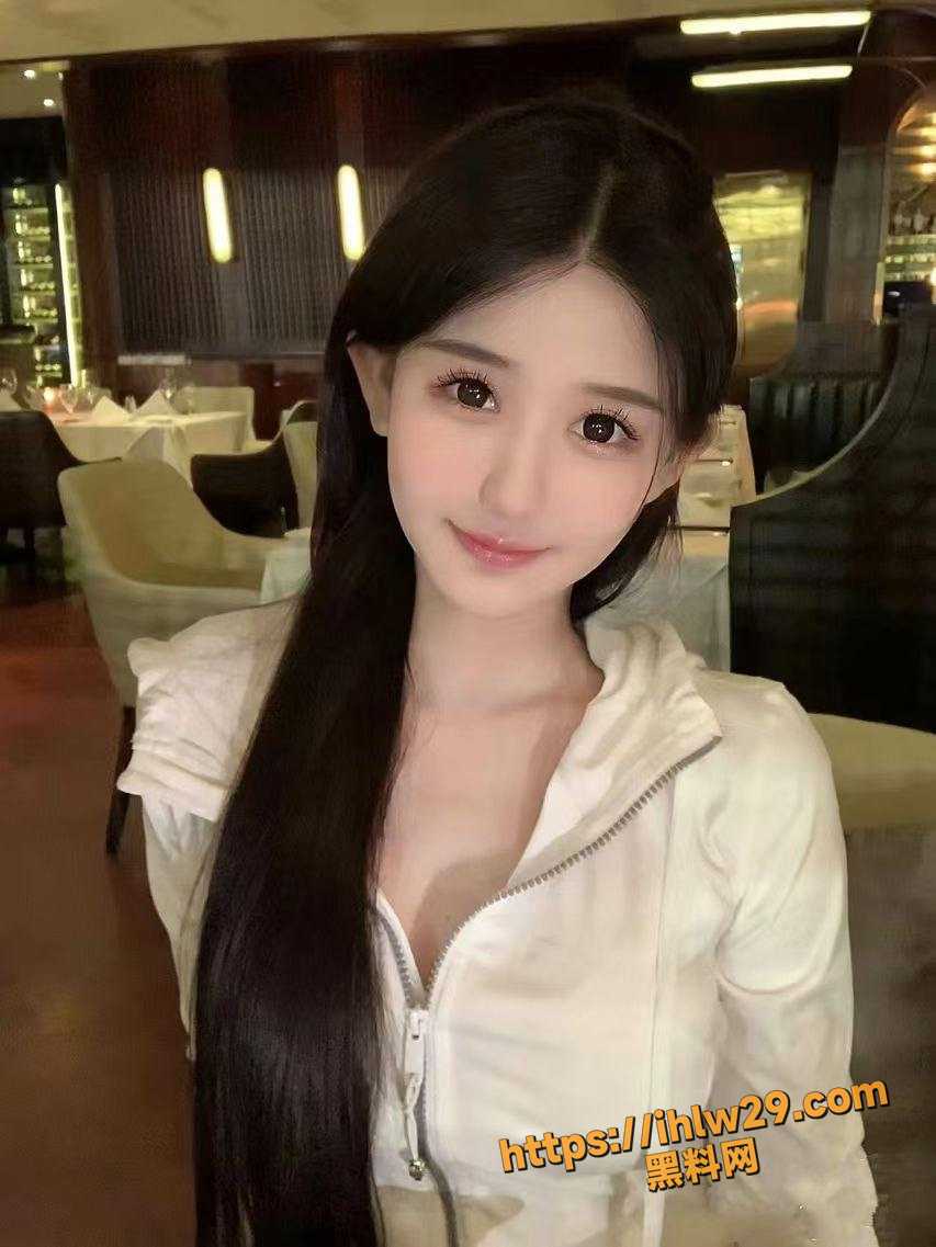 853X1137