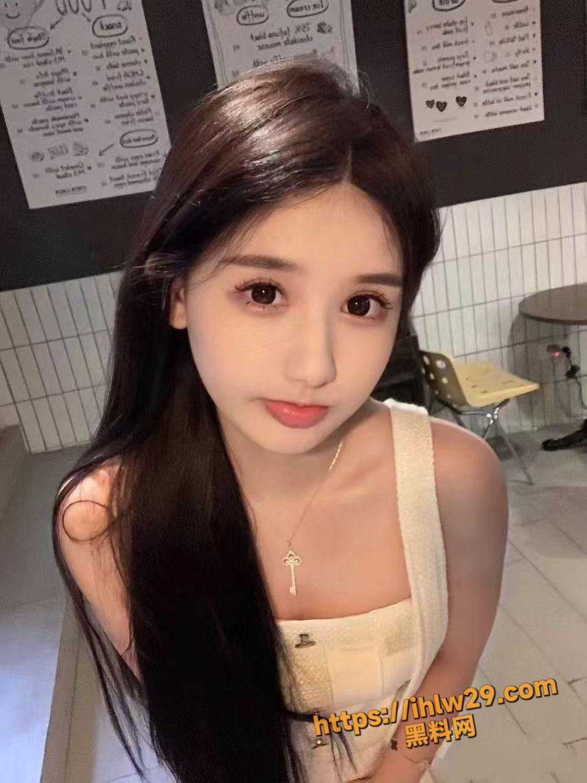 853X1137