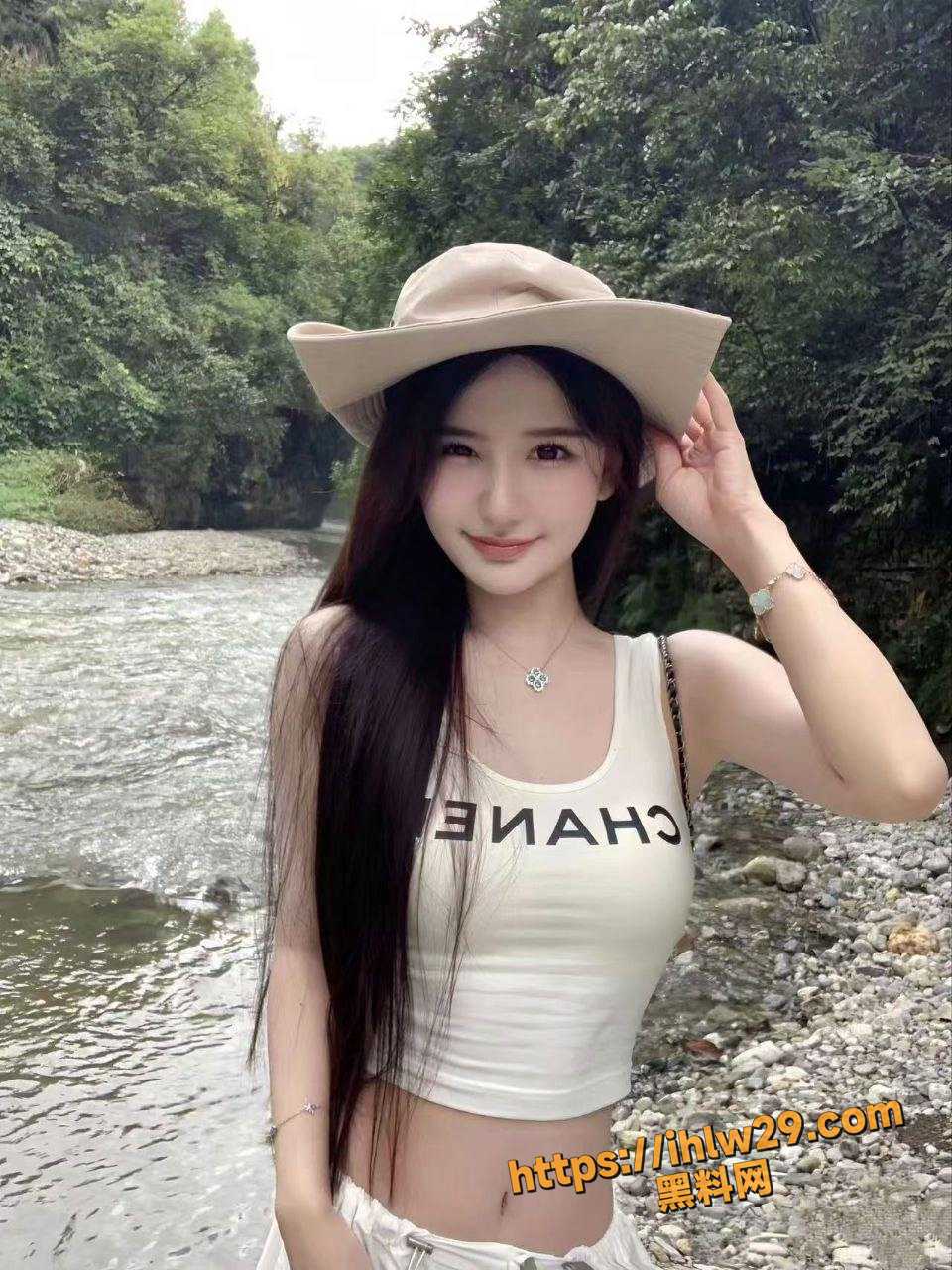 960X1280