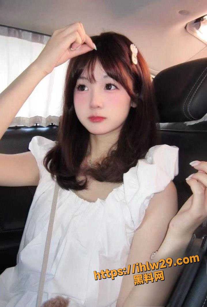 718X1061