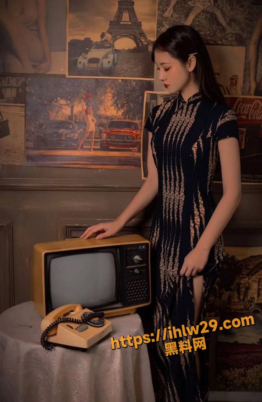 833X1280