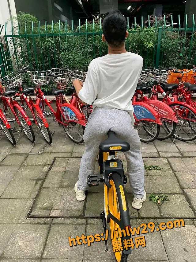 640X853