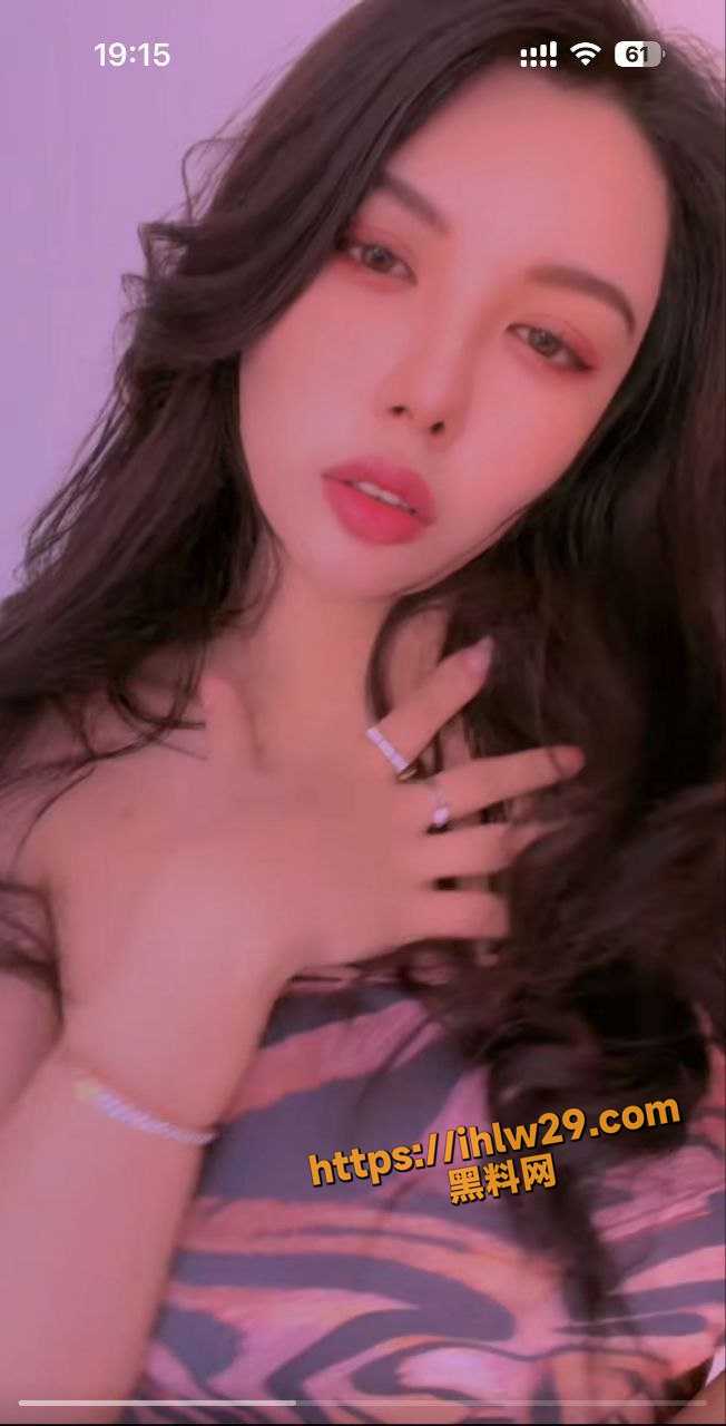 652X1280