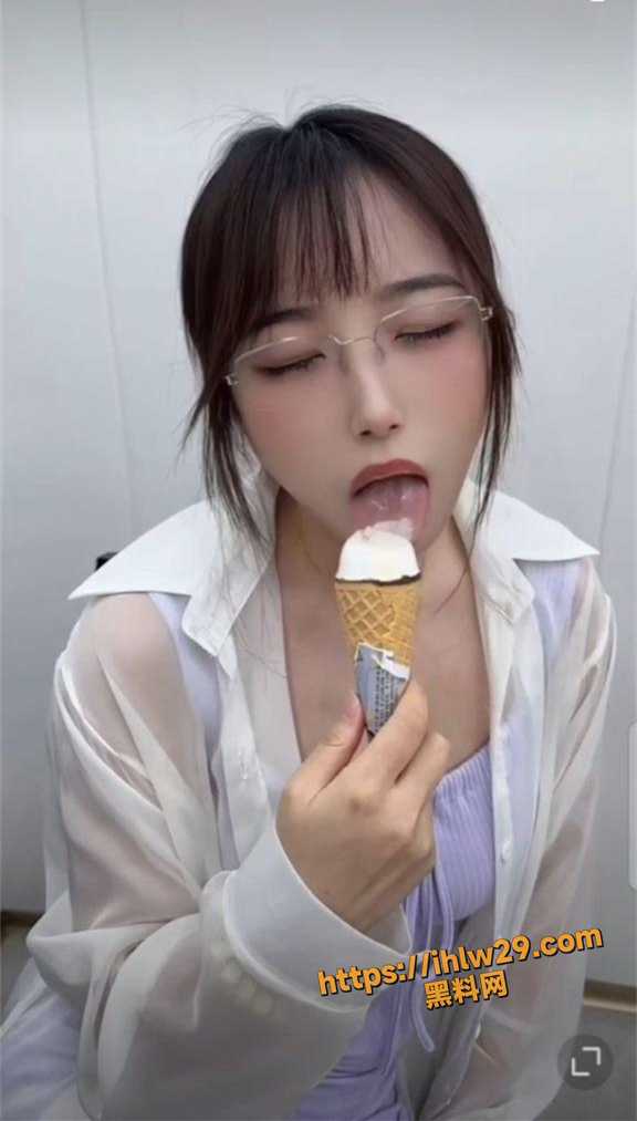 576X1013