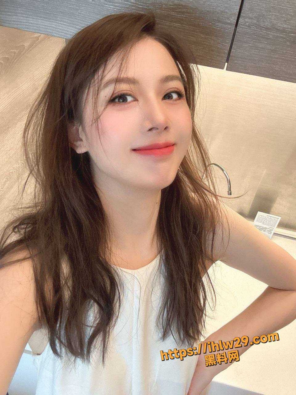960X1280